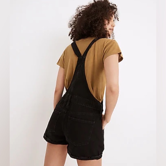 Madewell Adirondack Short Overalls in Washed Black - Picture 2 of 5